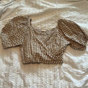 SIM & SAM cropped brown and white checked print cross shirt with puffed sleeves